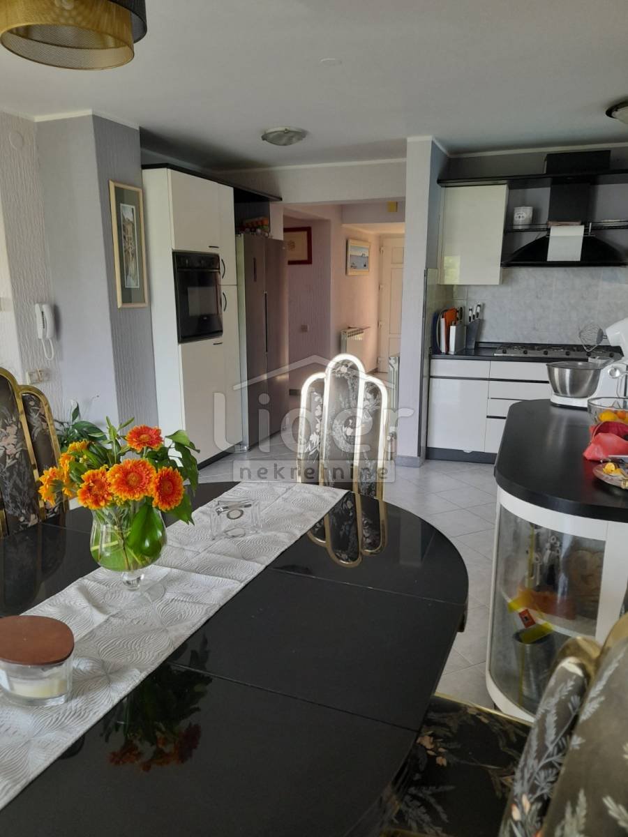 House For sale - Primorsko-goranska Škurinje