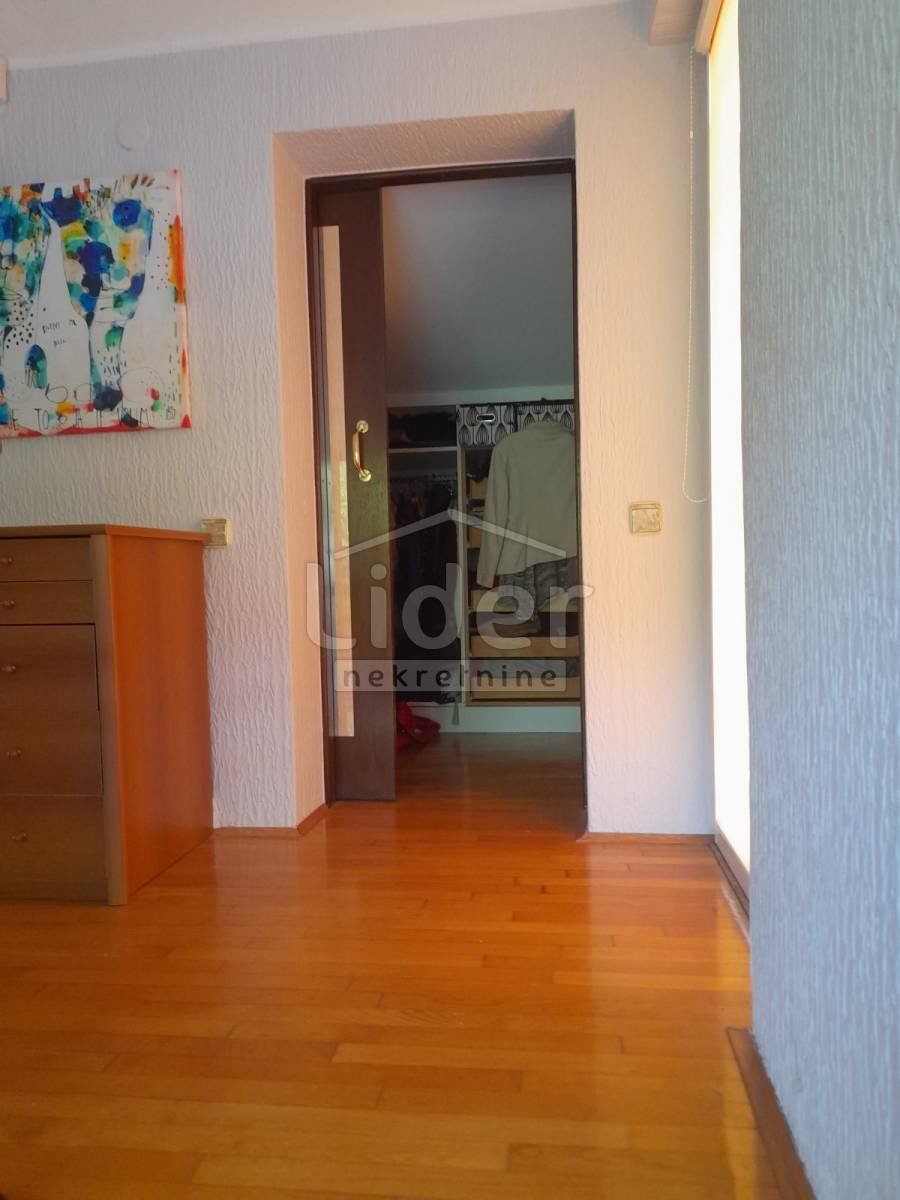 House For sale - Primorsko-goranska Škurinje
