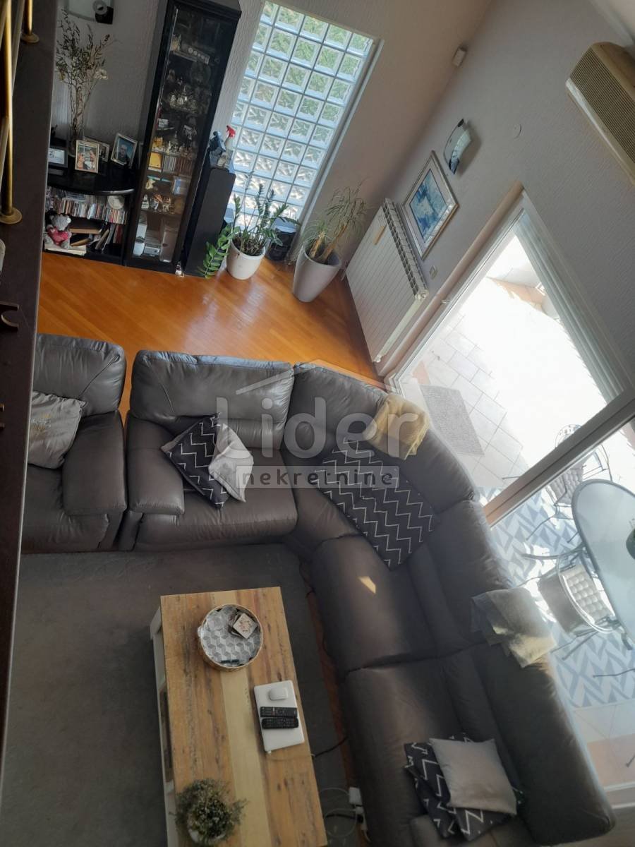 House For sale - Primorsko-goranska Škurinje