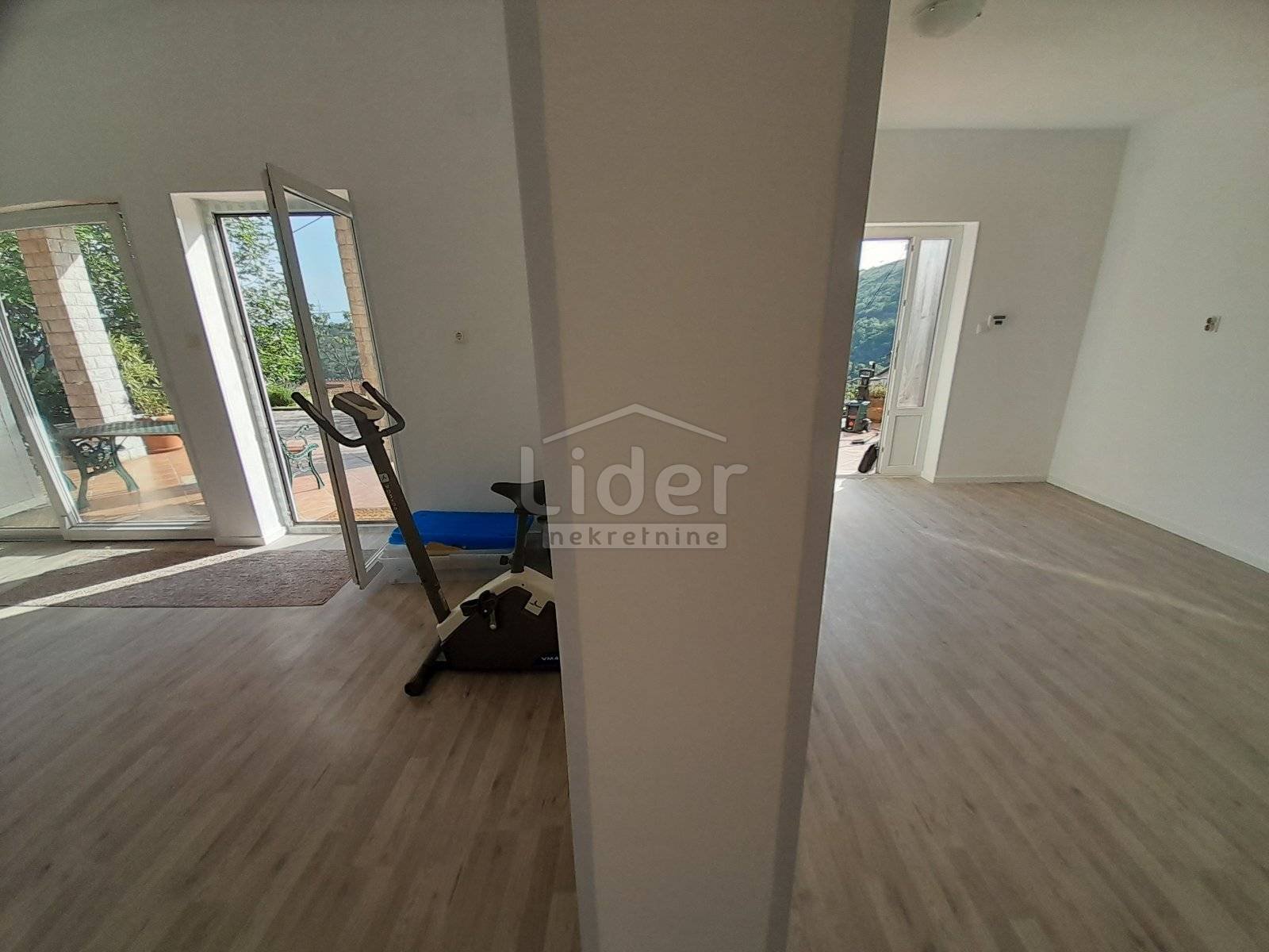 House For sale - Primorsko-goranska Škurinje