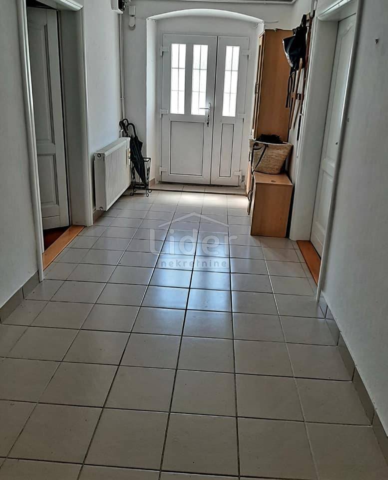 Haus Zu verkaufen - Ličko-senjska Senj