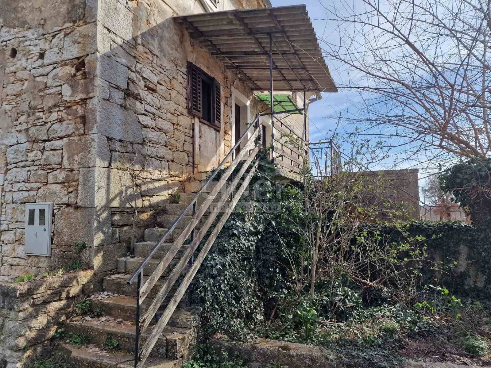 House For sale - Istarska Višnjan