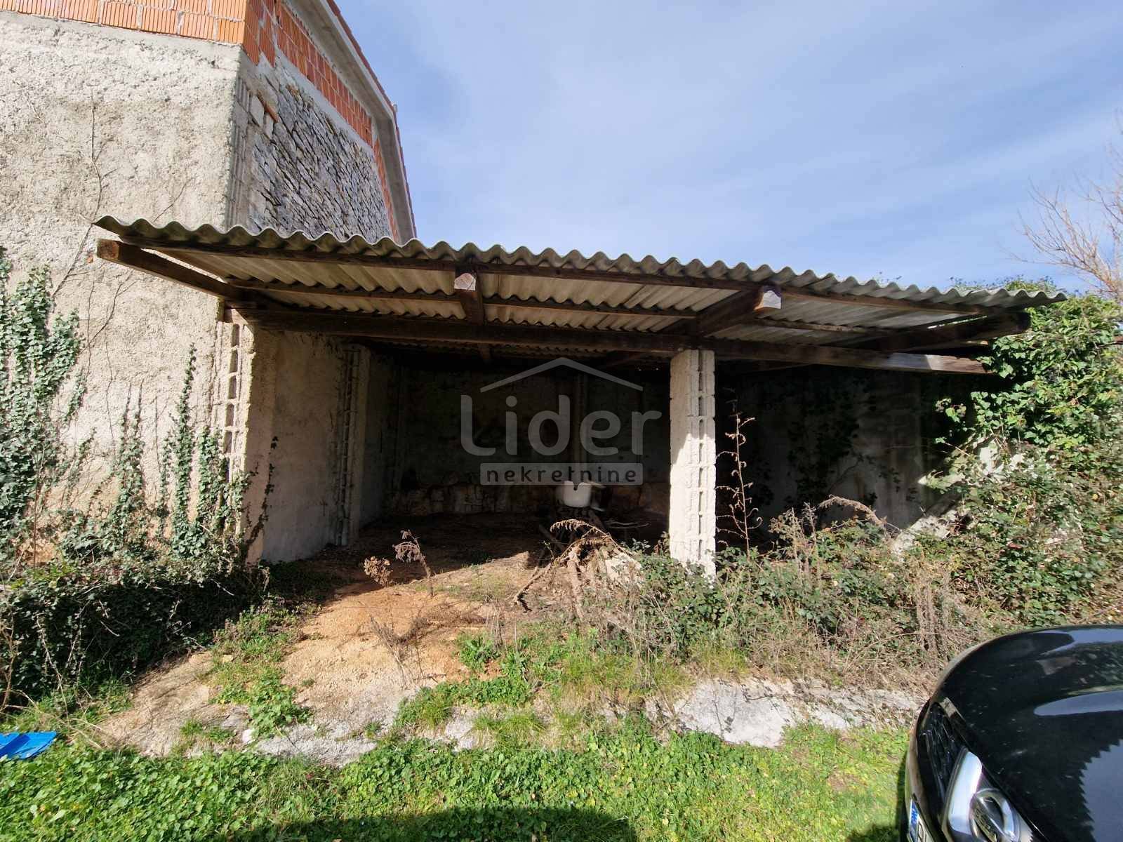 House For sale - Istarska Višnjan