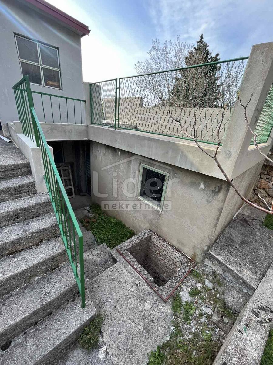 House For sale - Ličko-senjska Karlobag