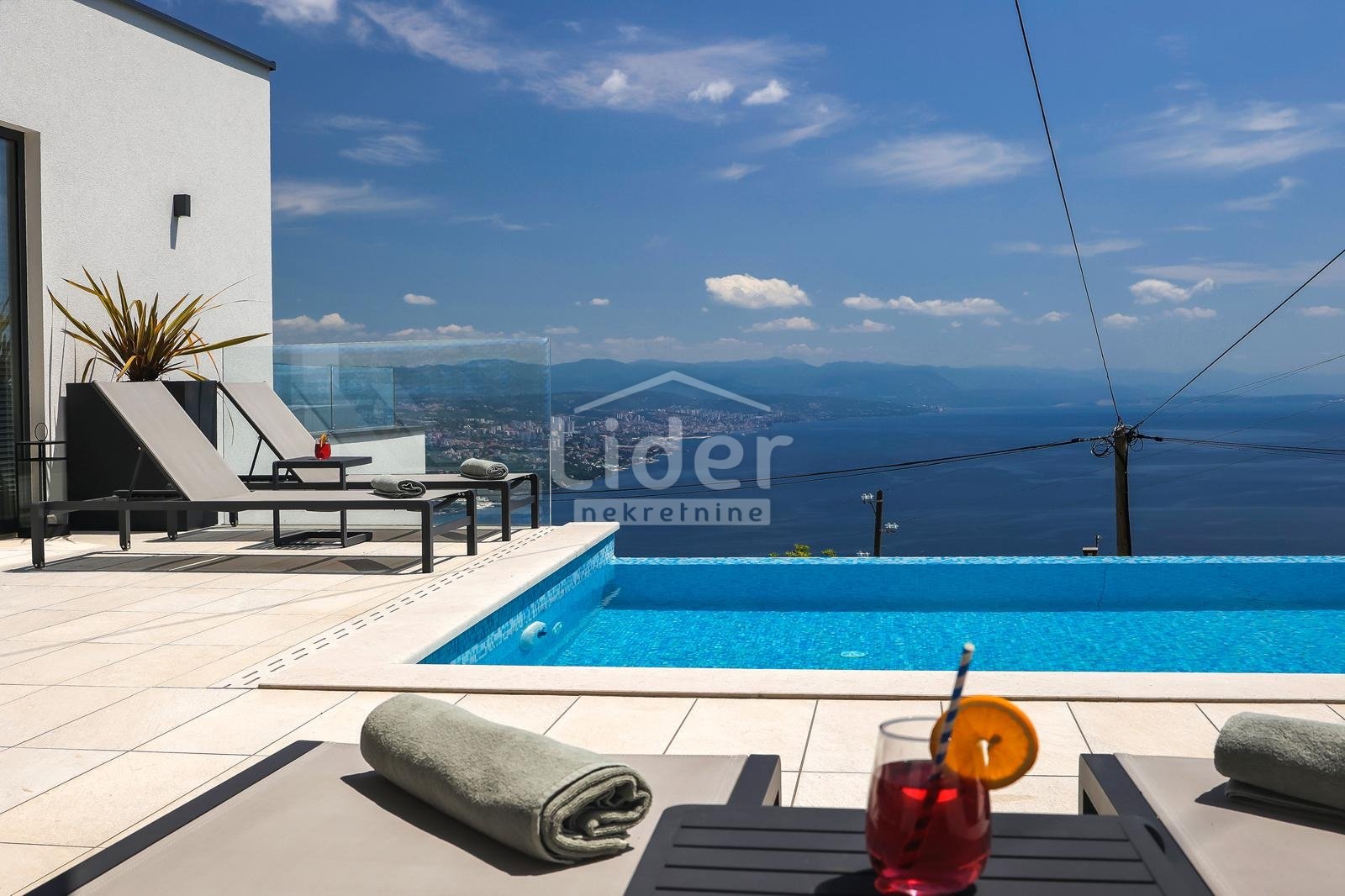 Maison À vendre - Primorsko-goranska Bregi