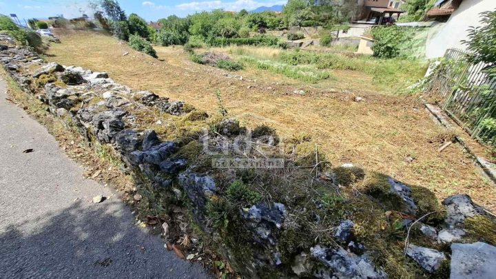 Land for sale 1285 m² – Viškovo