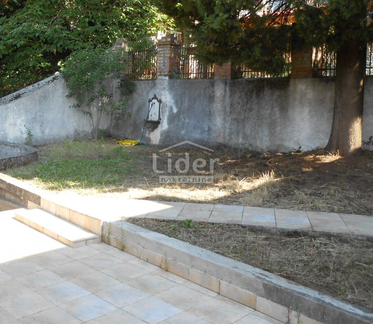 House For sale - Primorsko-goranska Bulevard