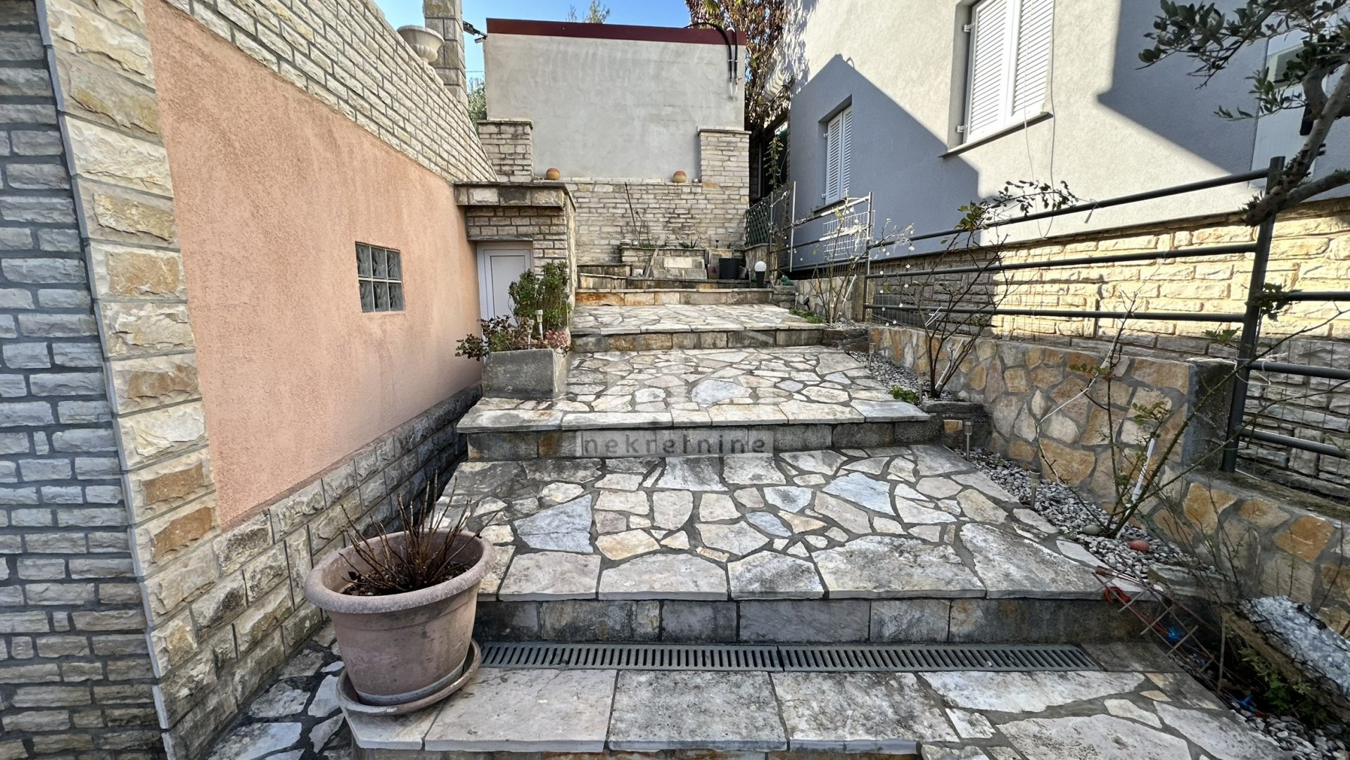 Casa In vendita - Zadarska Donji Karin