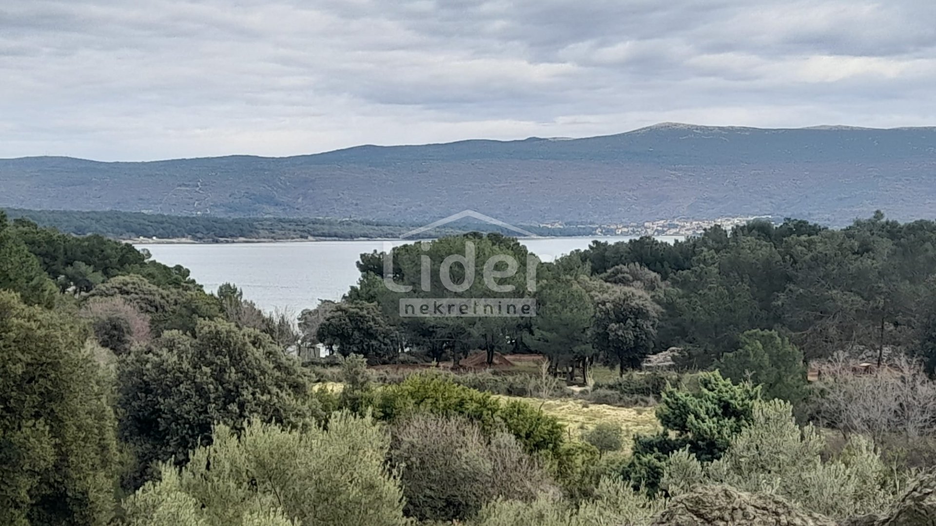 Działka Na sprzedaż - Primorsko-goranska Krk - foto 1/4