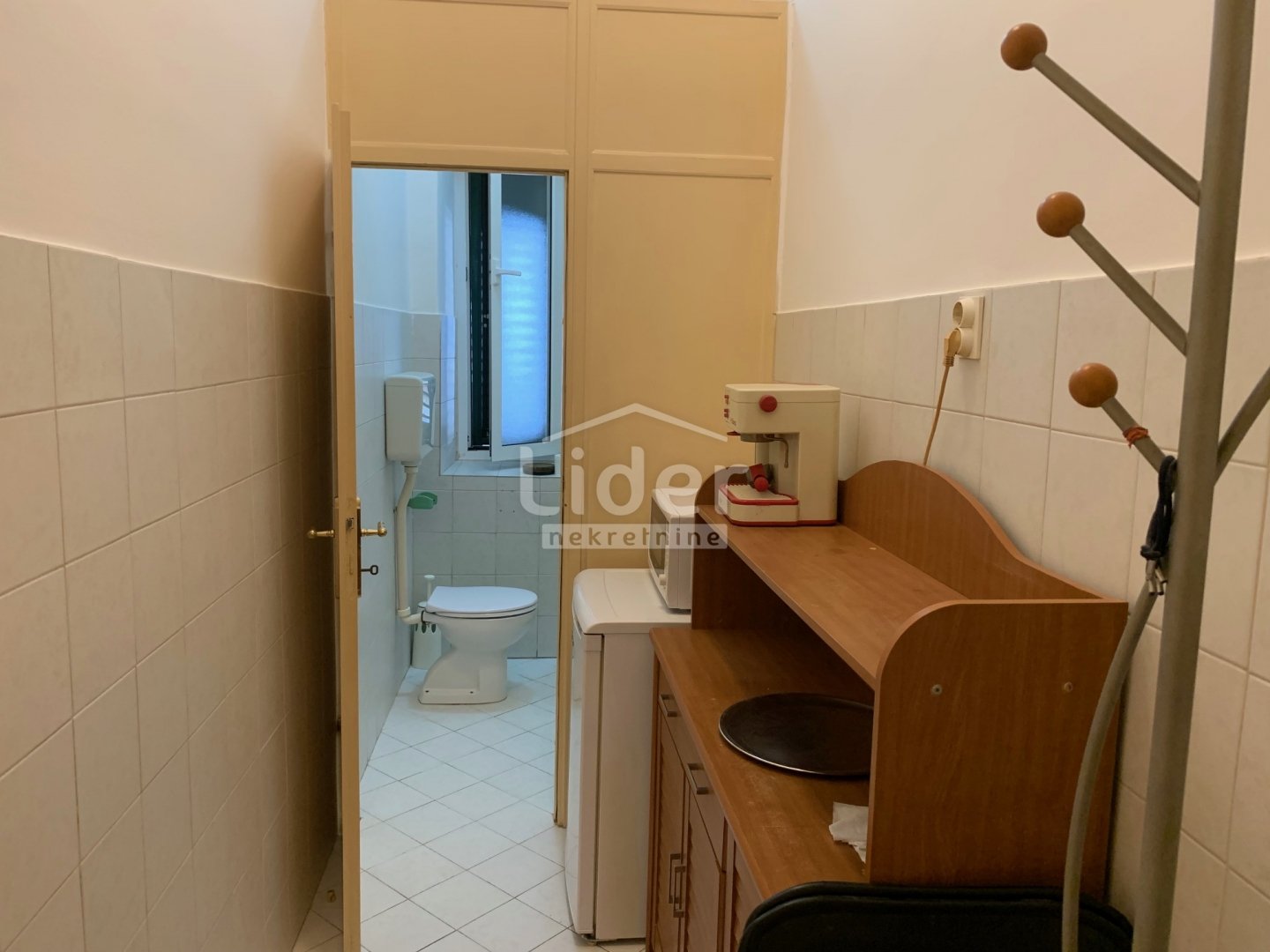 Business premises For rent - Primorsko-goranska Centar