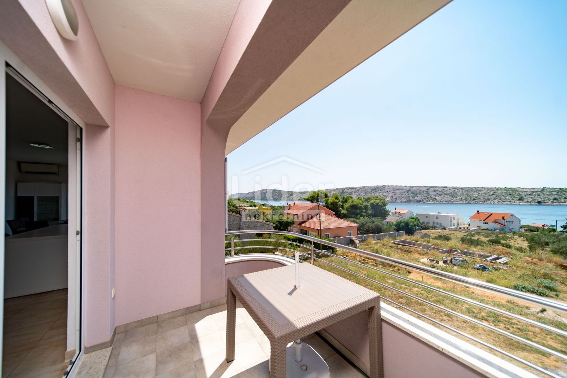 Apartment Zu verkaufen - Primorsko-goranska Barbat Na Rabu - foto 1/7