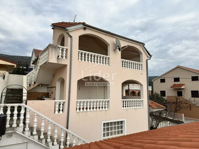 Dom na predaj 207 m² – Obrovac