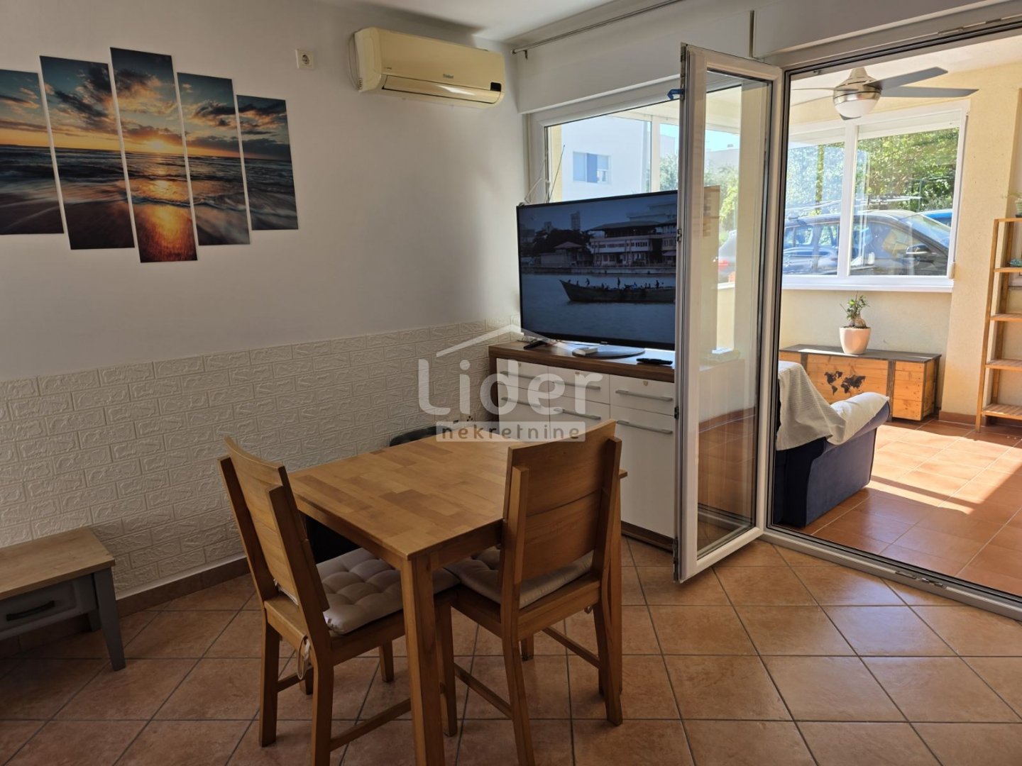 Apartmán Na predaj - Ličko-senjska Novalja