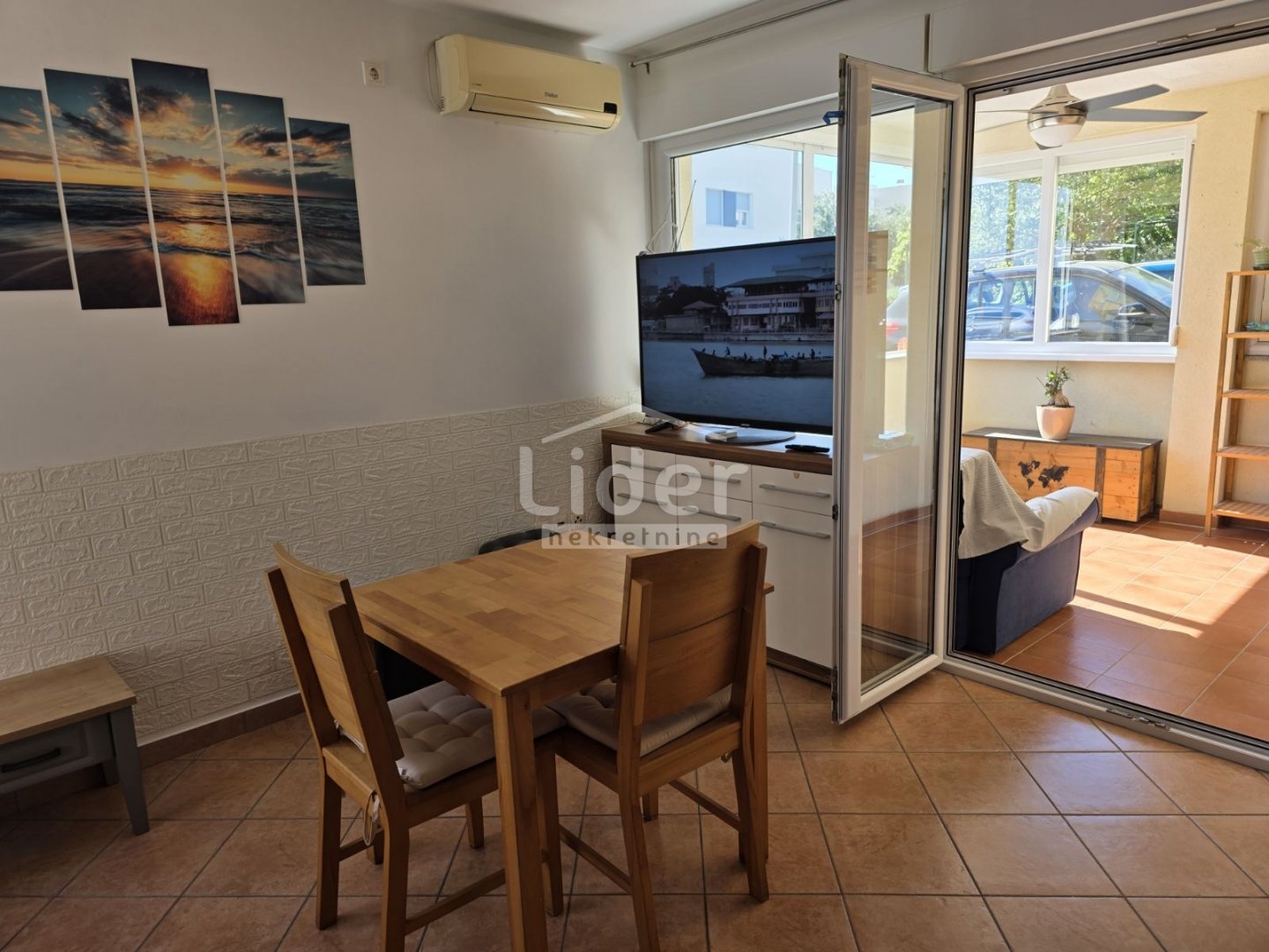 Apartmán Na predaj - Ličko-senjska Novalja