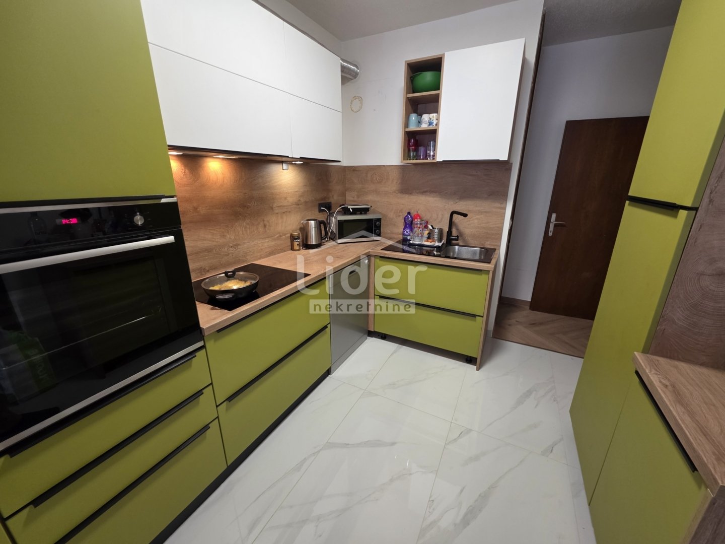 Apartma Naprodaj - Primorsko-goranska Njivice