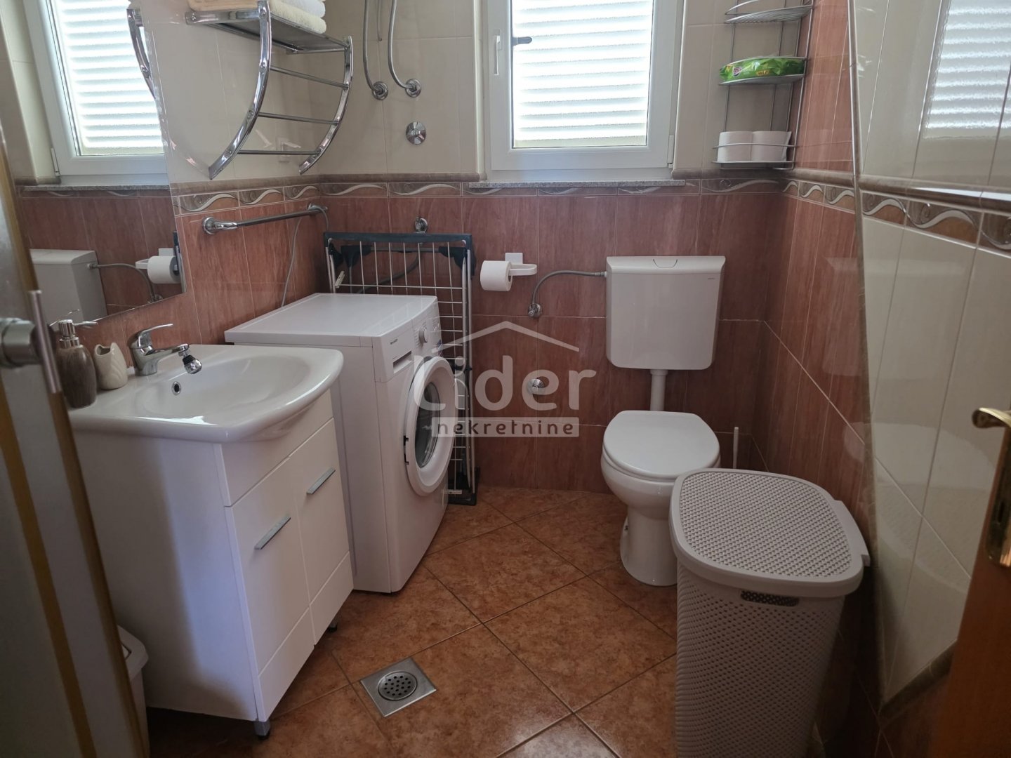 Apartma Naprodaj - Ličko-senjska Novalja