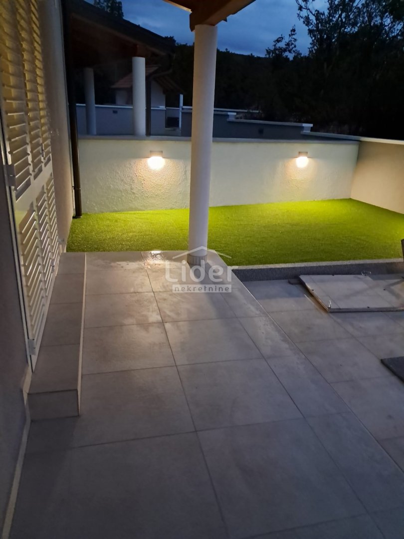 Maison À vendre - Primorsko-goranska Jadranovo
