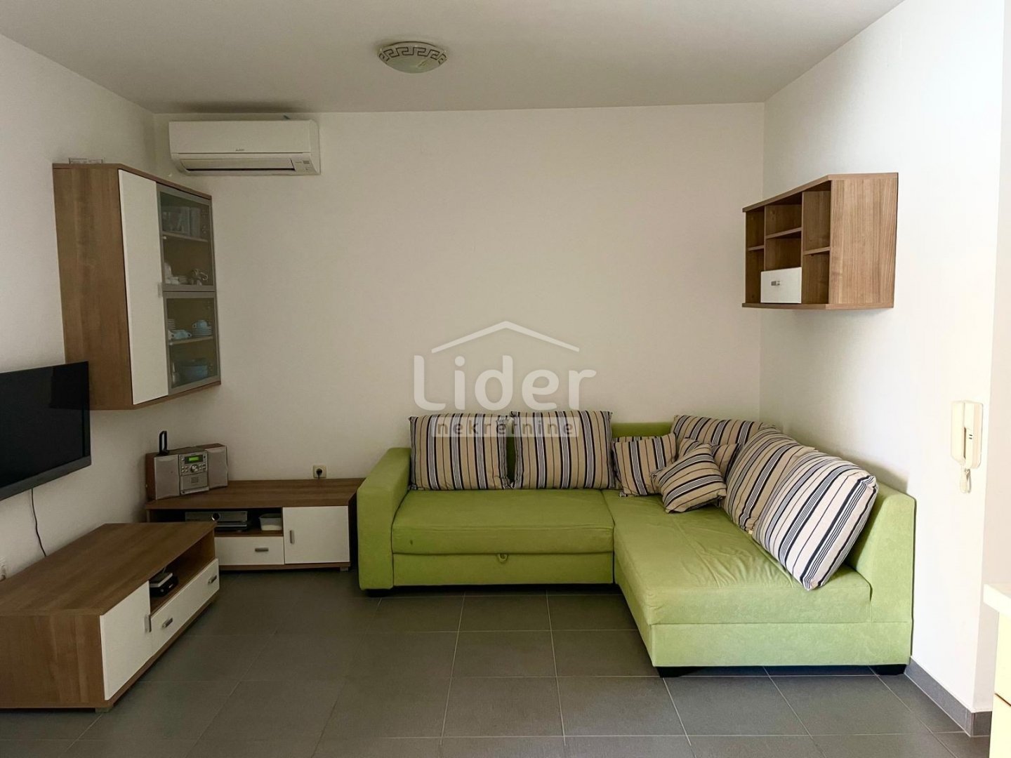 Apartmán Na predaj - Ličko-senjska Novalja