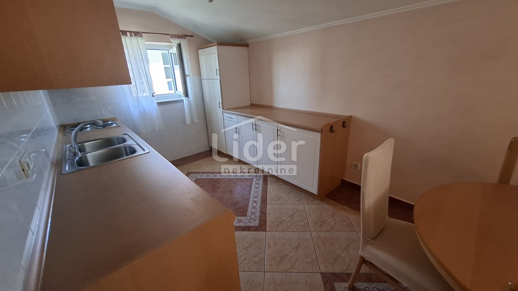 Poslovni prostor Za najam - Primorsko-goranska Kozala