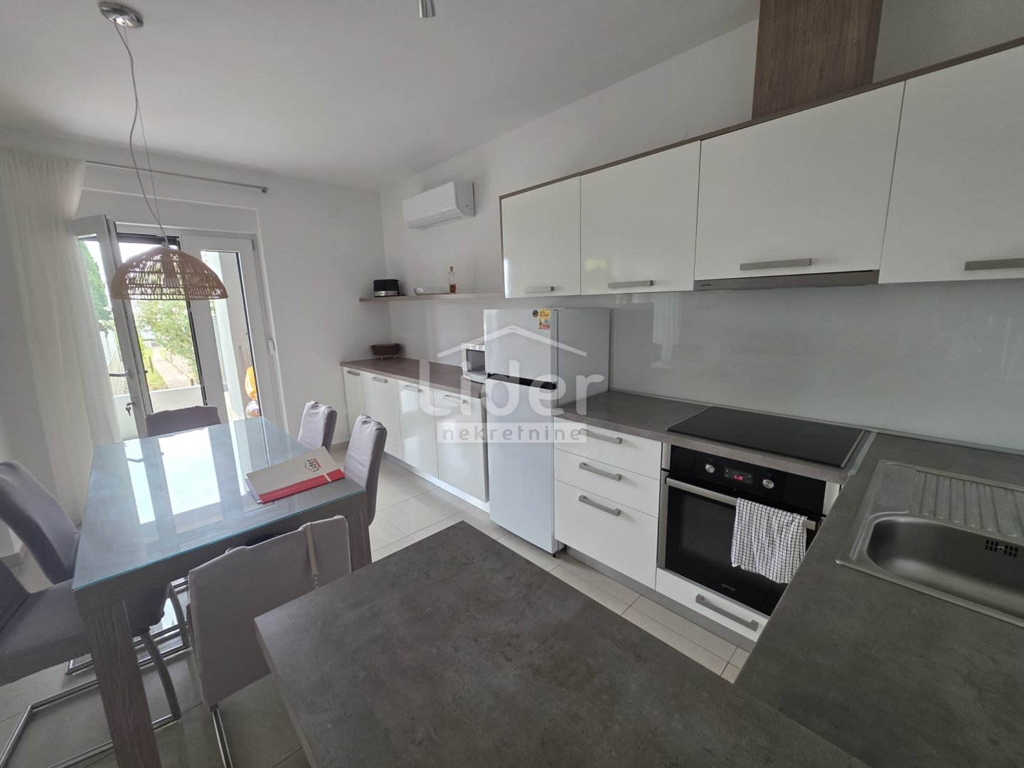 Apartmán Na predaj - Ličko-senjska Novalja