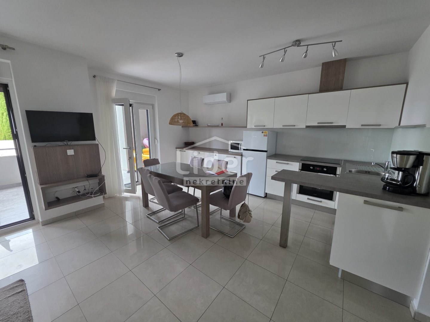 Apartmán Na predaj - Ličko-senjska Novalja