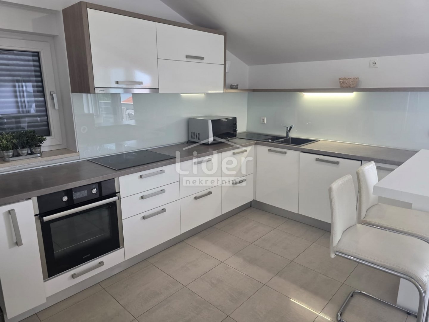 Apartmán Na predaj - Ličko-senjska Novalja