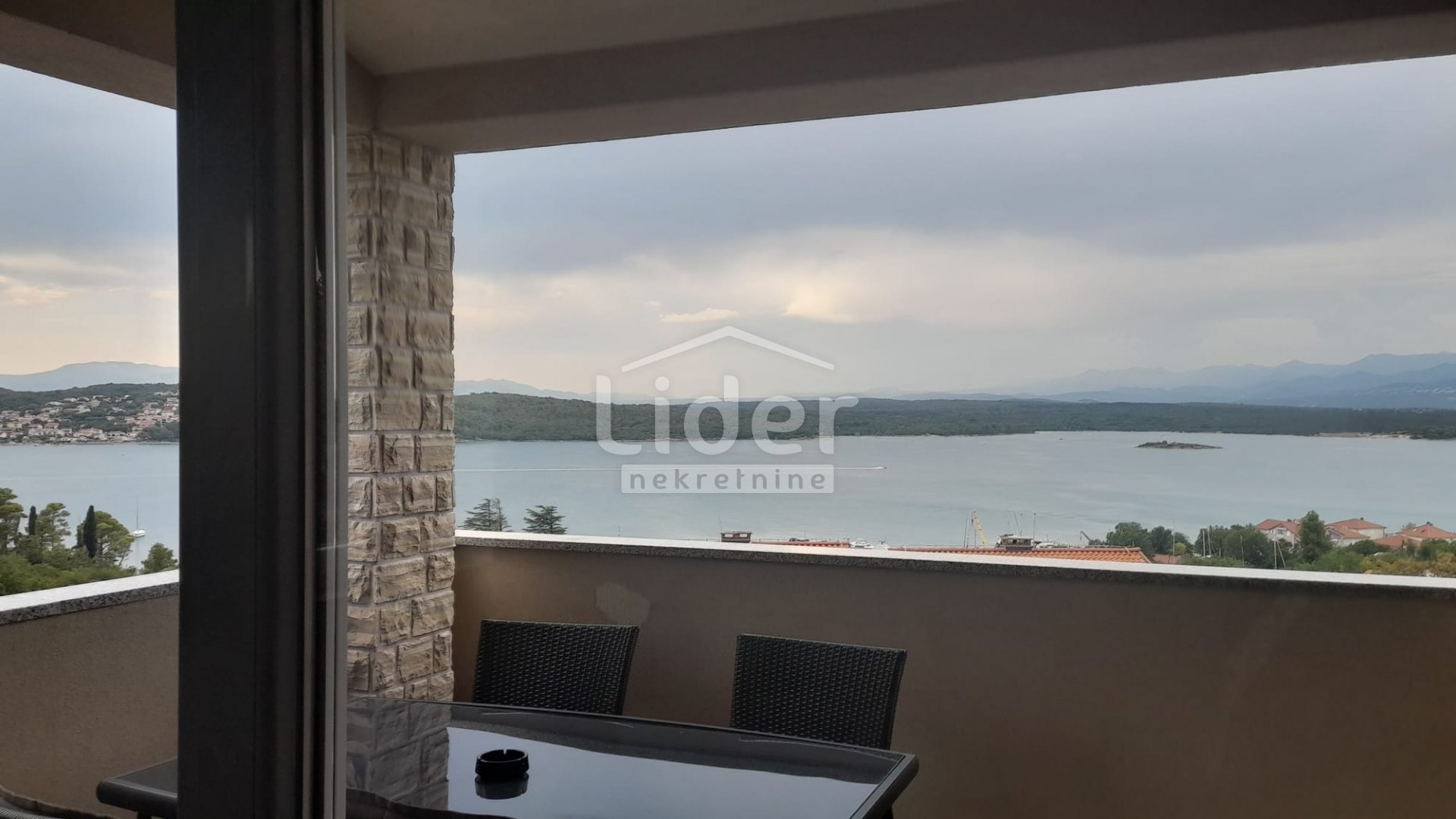 Apartmán Na predaj - Primorsko-goranska Klimno - foto 1/8