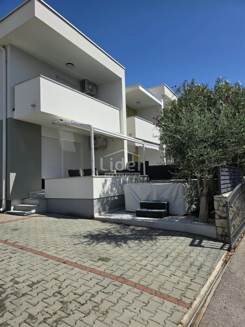 Apartmán Na predaj - Ličko-senjska Novalja