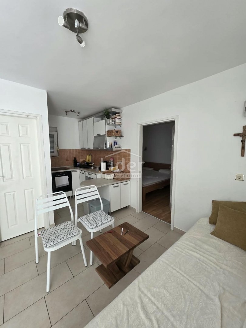Apartmán Na predaj - Ličko-senjska Novalja