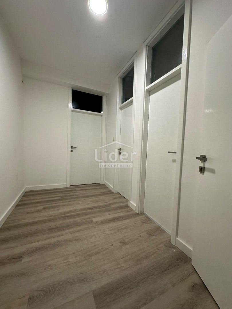 Locaux commerciaux À vendre - Primorsko-goranska Centar