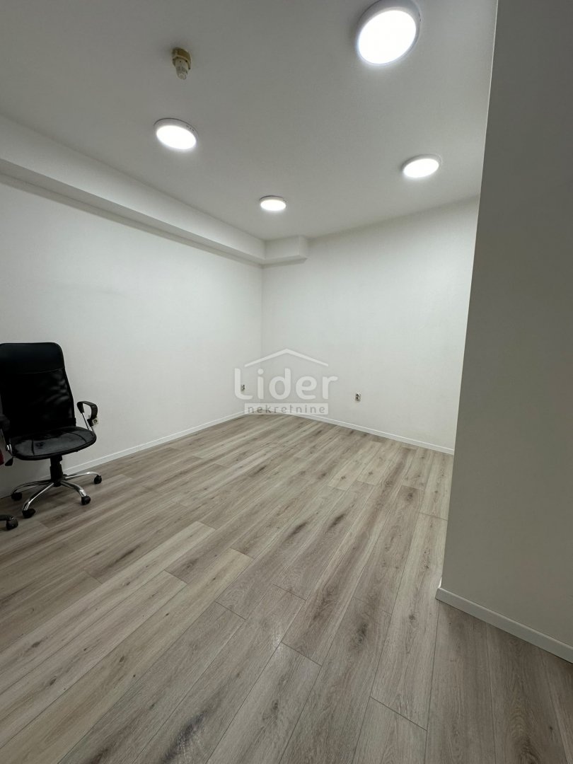 Locaux commerciaux À vendre - Primorsko-goranska Centar