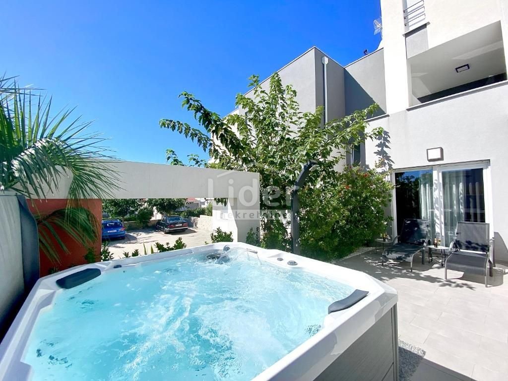 Appartement À vendre - Ličko-senjska Novalja