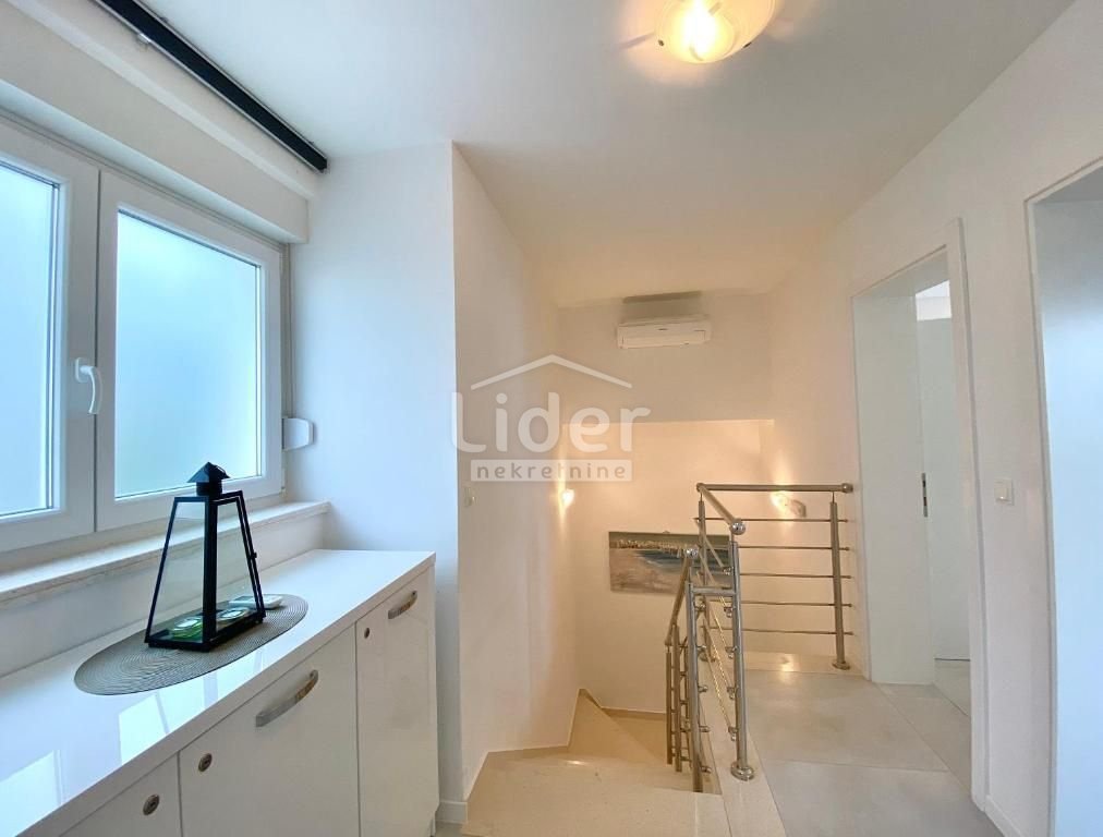 Appartement À vendre - Ličko-senjska Novalja