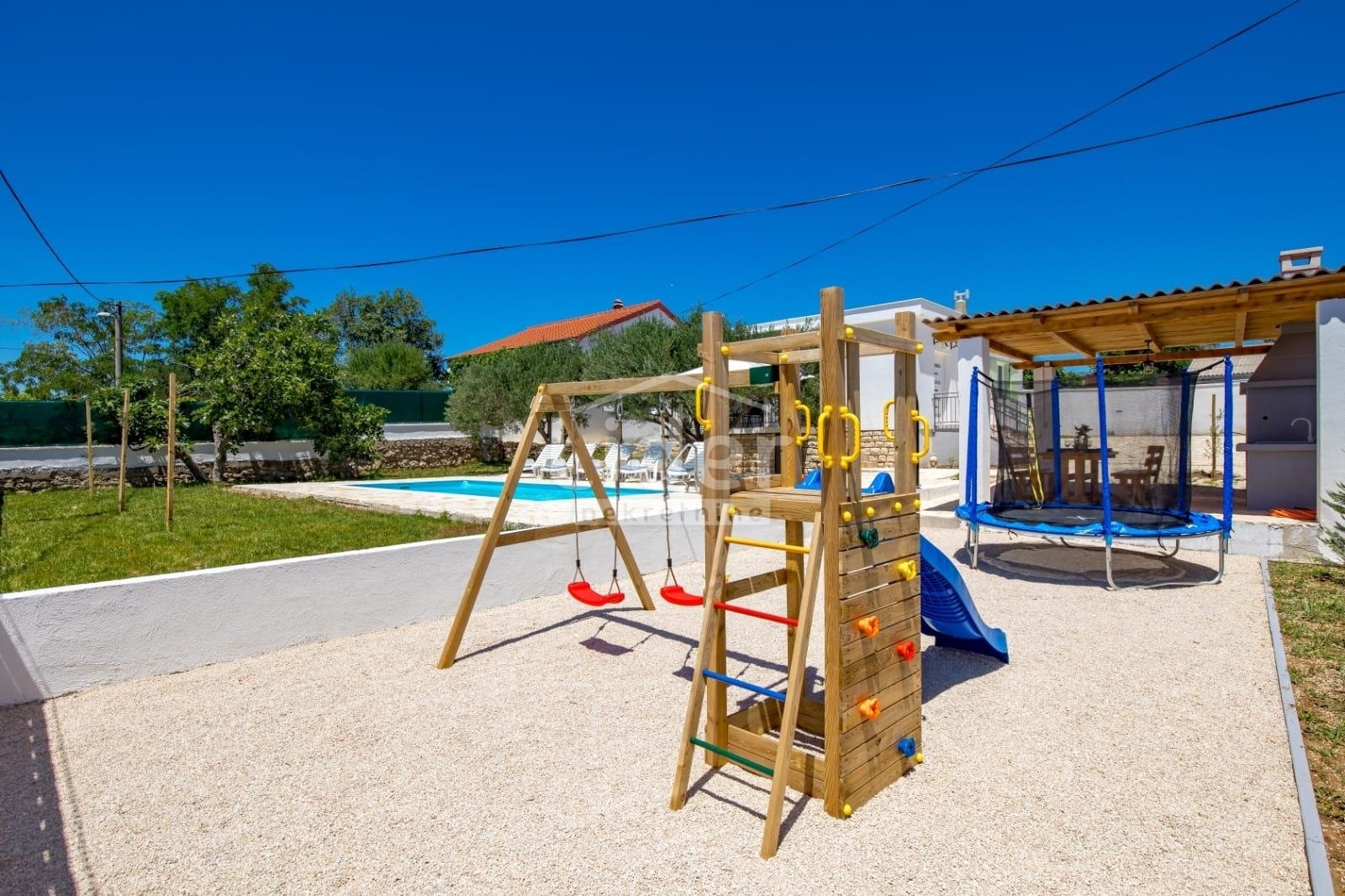 House For sale - Zadarska Slivnica
