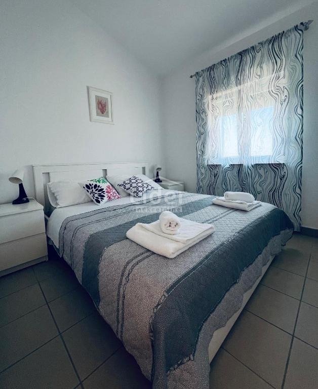 Hiša Naprodaj - Ličko-senjska Novalja