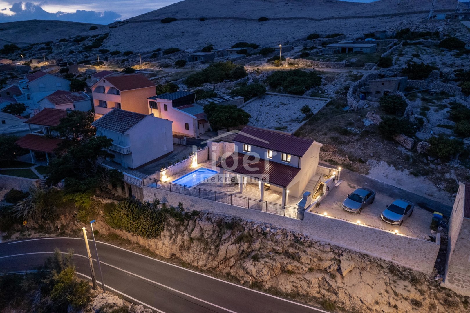Maison À vendre - Ličko-senjska Zubovići