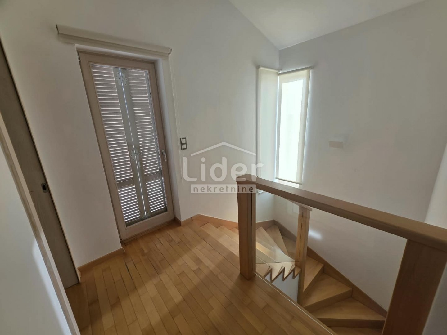 House For sale - Ličko-senjska Novalja