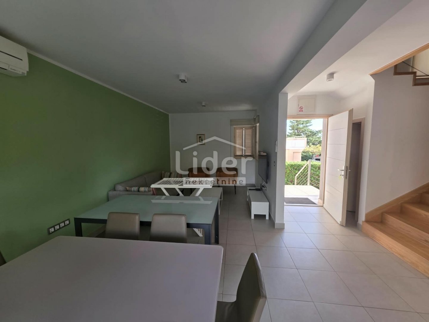 House For sale - Ličko-senjska Novalja
