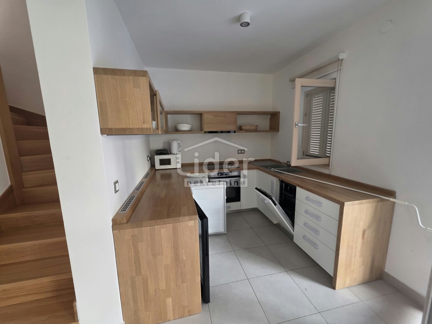 House For sale - Ličko-senjska Novalja