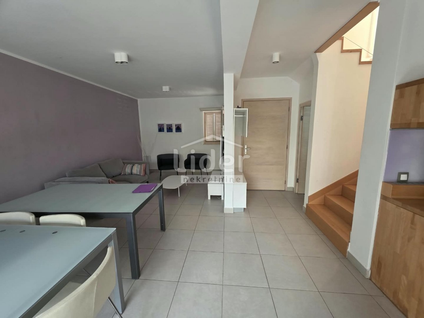Apartma Naprodaj - Ličko-senjska Novalja