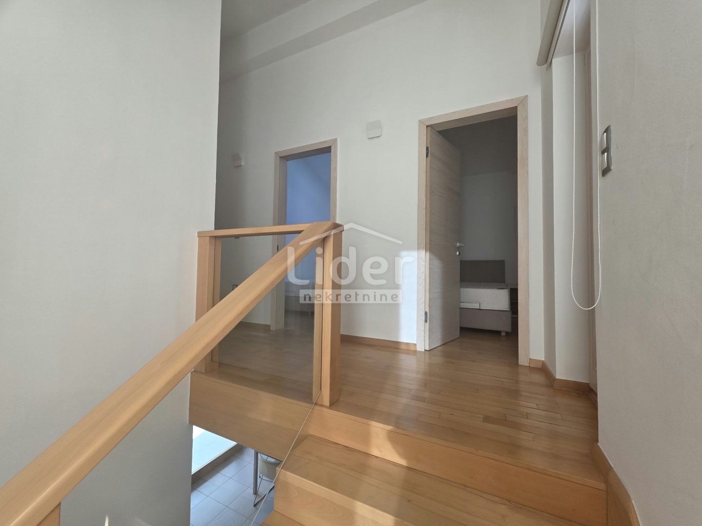 Apartma Naprodaj - Ličko-senjska Novalja