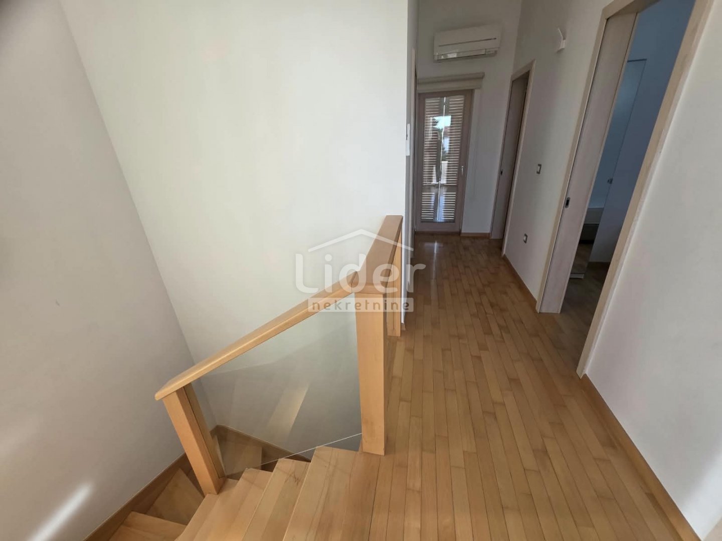 Apartma Naprodaj - Ličko-senjska Novalja