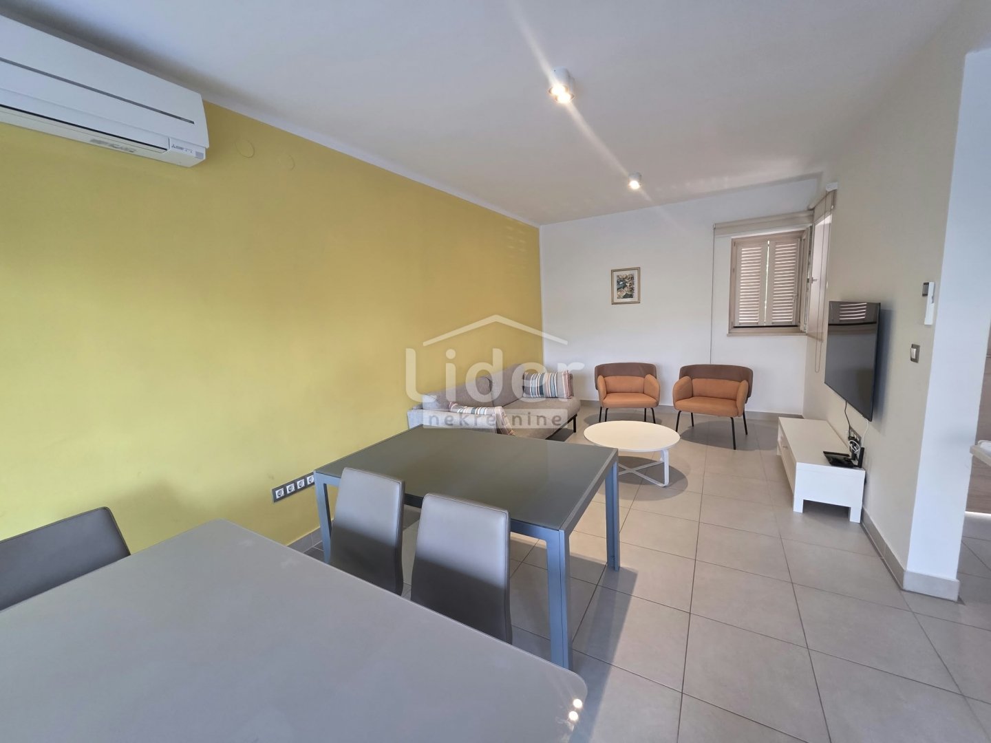 Apartma Naprodaj - Ličko-senjska Novalja