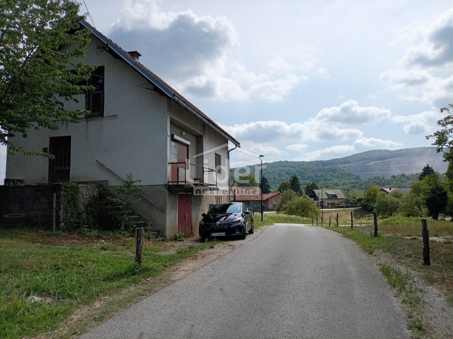 Hiša Naprodaj - Karlovačka Tounj - foto 1/7