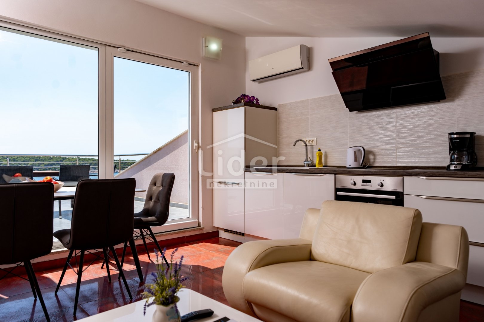 Appartement À vendre - Primorsko-goranska Barbat na Rabu
