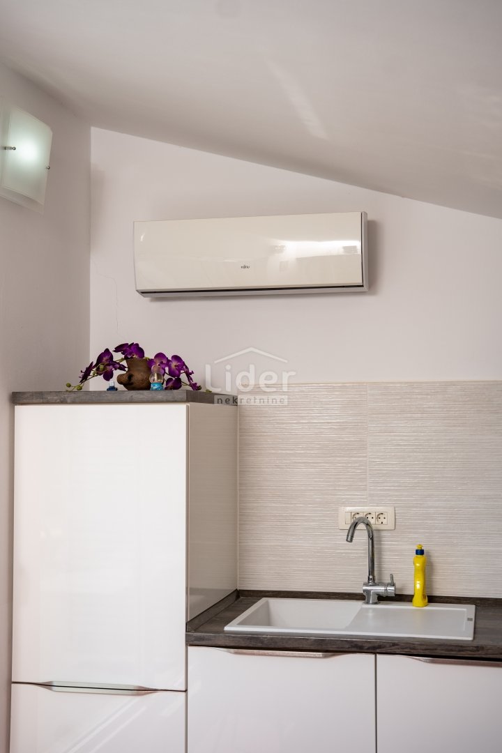 Appartement À vendre - Primorsko-goranska Barbat na Rabu