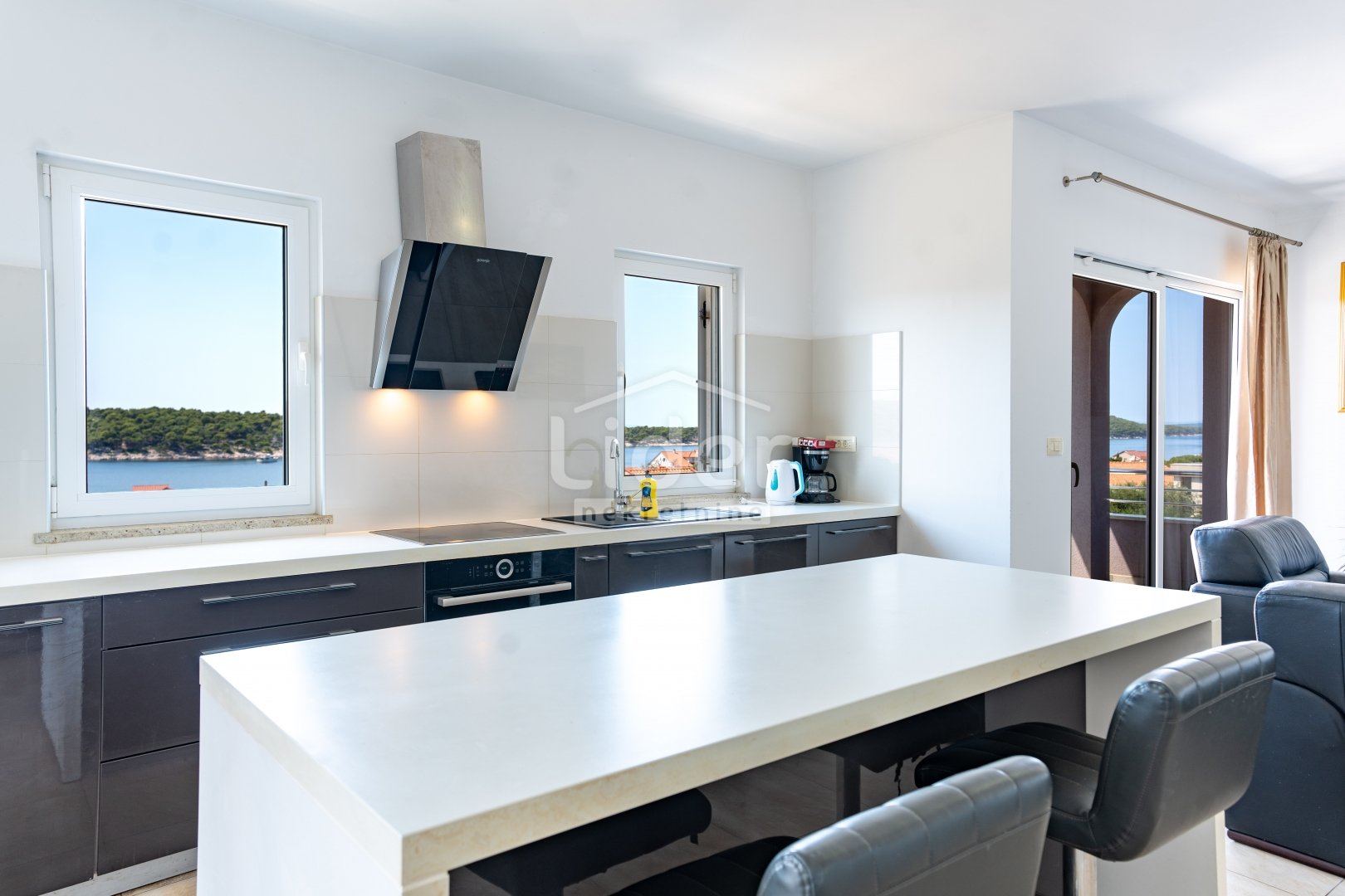 Appartement À vendre - Primorsko-goranska Barbat na Rabu