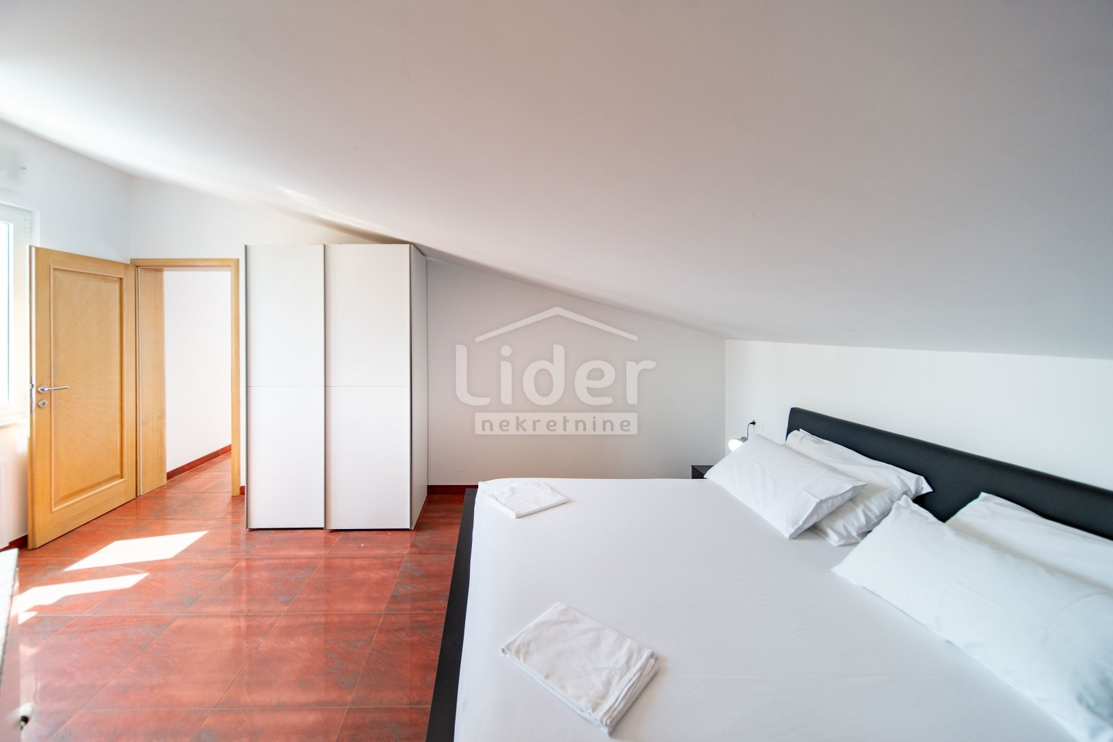 Appartement À vendre - Primorsko-goranska Barbat na Rabu