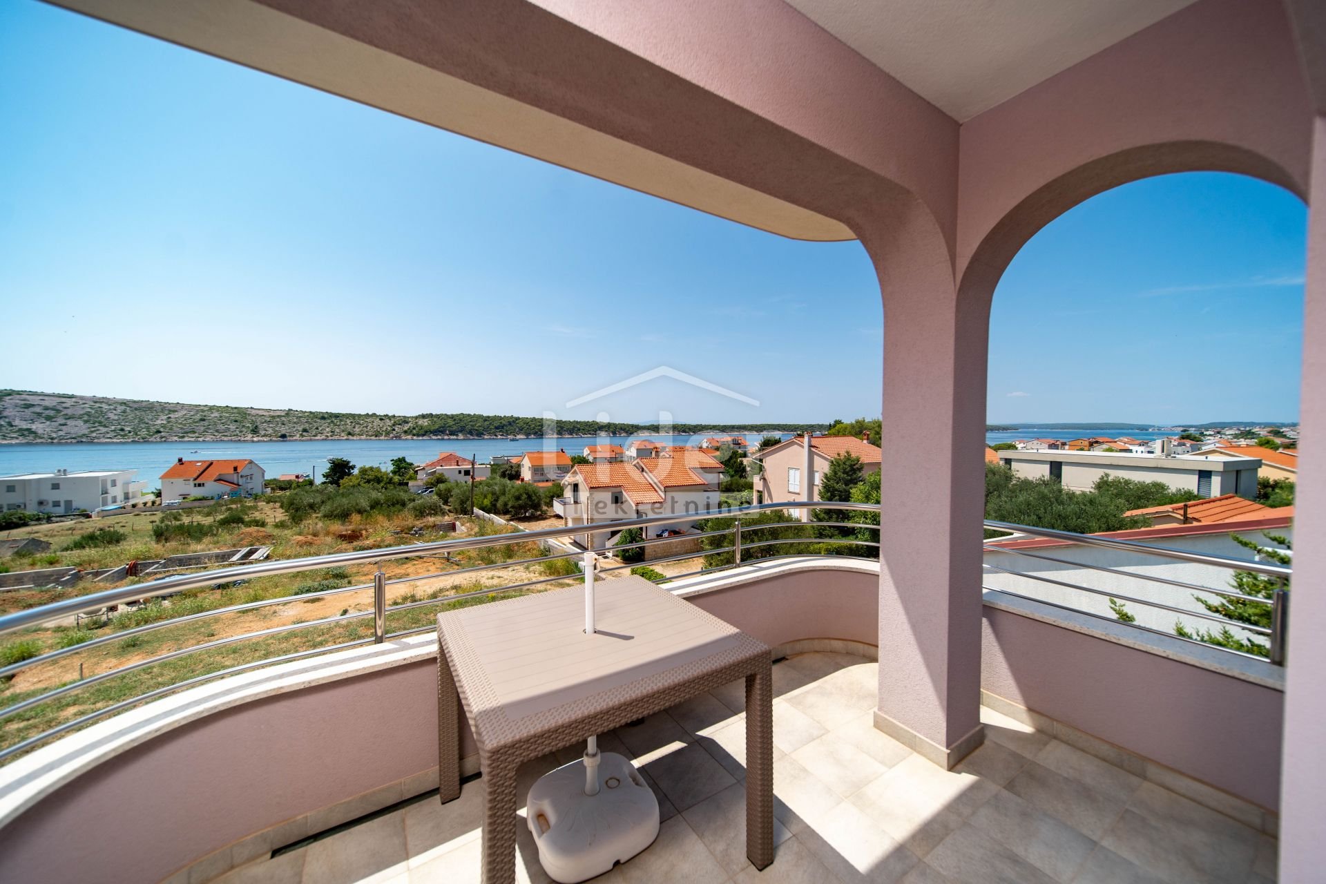 Appartement À vendre - Primorsko-goranska Barbat na Rabu