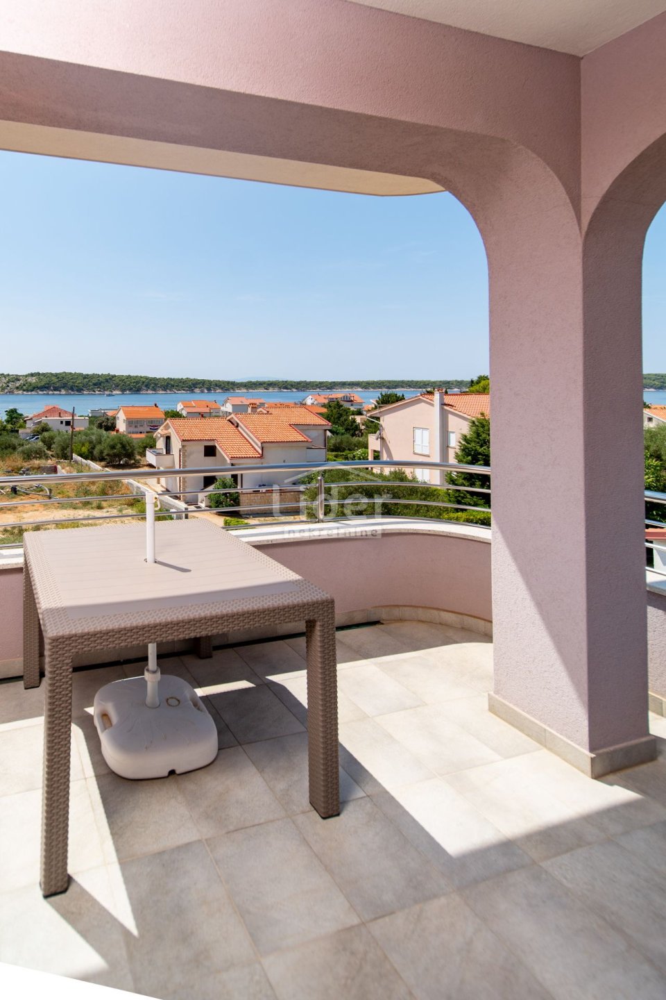 Appartement À vendre - Primorsko-goranska Barbat na Rabu